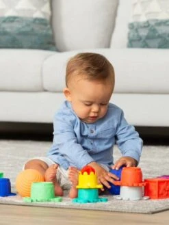 Coffret Balles, Cubes Et Gobelets Infantino Multicolore - Infantino -Produits Pour Bébé coffret balles cubes et gobelets infantino 1