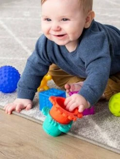 Coffret Balles, Cubes Et Gobelets Infantino Multicolore - Infantino -Produits Pour Bébé coffret balles cubes et gobelets infantino 2