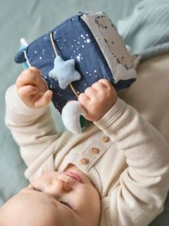 Cube D'activités à Suspendre CÉLESTE Bleu - Vertbaudet -Produits Pour Bébé cube dactivites a suspendre celeste 2