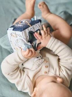 Cube D'activités à Suspendre CÉLESTE Bleu - Vertbaudet -Produits Pour Bébé cube dactivites a suspendre celeste 3