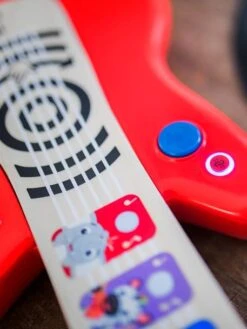 Guitare Connectée Magic Touch - HAPE Rouge - Hape -Produits Pour Bébé guitare connectee magic touch hape 3