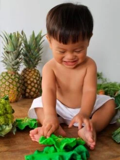 Jouet De Dentition Kendall La Feuille De Chou - OLI & CAROL Vert - Oli Et Carol -Produits Pour Bébé jouet de dentition kendall la feuille de chou oli carol 3