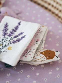 Livre D'activités En Gaze De Coton DOUCE PROVENCE Violet - Douce Provence - Vertbaudet -Produits Pour Bébé livre dactivites en gaze de coton douce provence 2