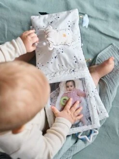 Livre D'éveil Et Photos CÉLESTE Bleu - Vertbaudet -Produits Pour Bébé livre deveil et photos celeste 5