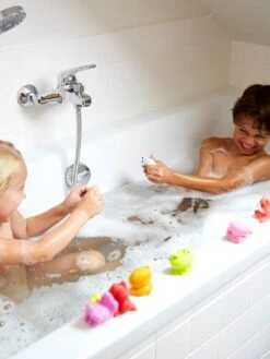 Set De 10 Aspergeurs De Bain Animaux Multicolore - Vertbaudet -Produits Pour Bébé set de 10 aspergeurs de bain animaux 2